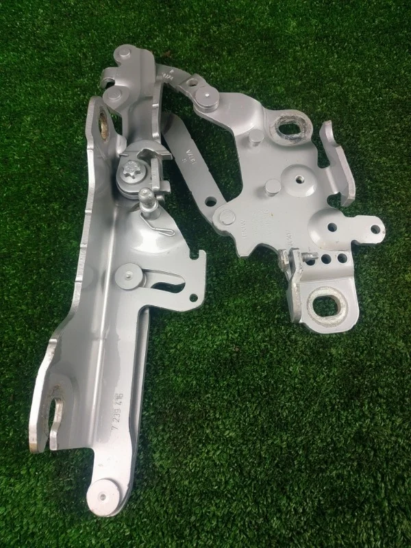 Петля капота BMW F30