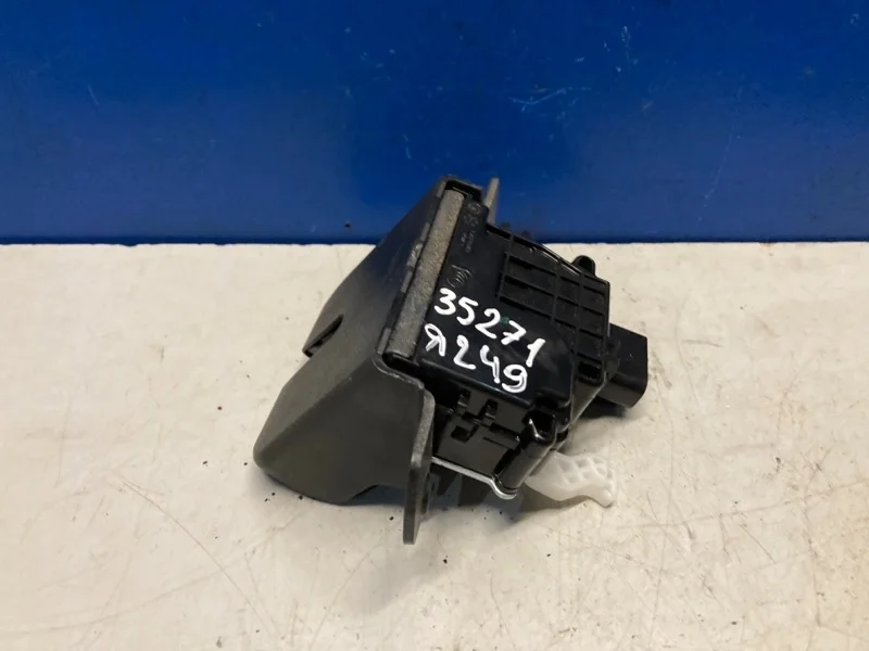 Замок крышки багажника Hyundai Tucson Tl 2019 81230D3000 1.6 G4FJ