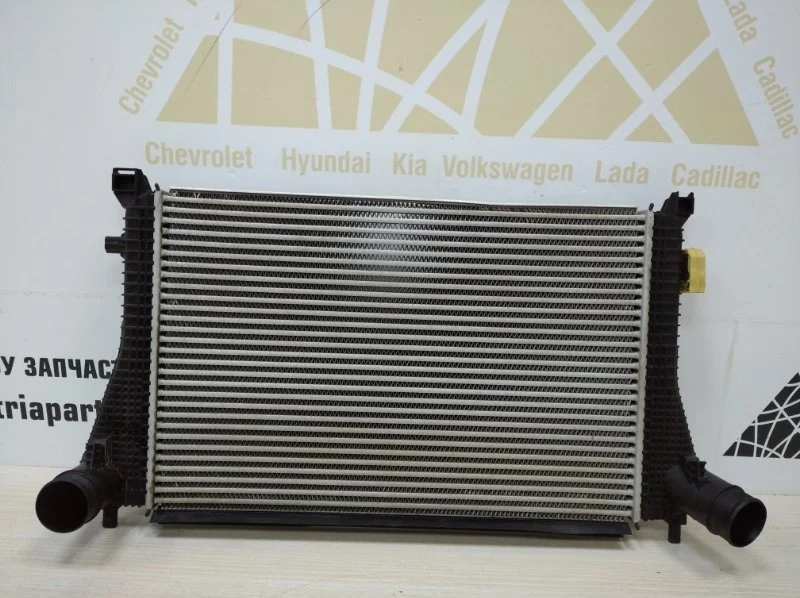 Радиатор интеркулера Volkswagen Tiguan 2016-2020 AD1 до Рестайлинг