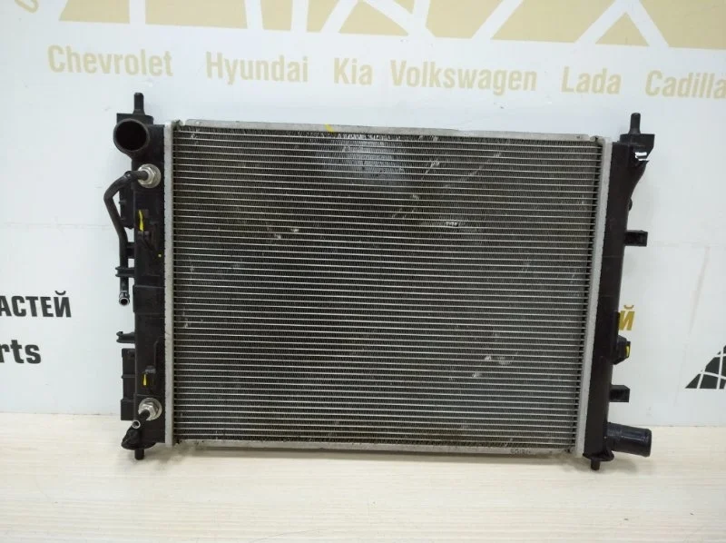 Радиатор охлаждения двигателя Hyundai Solaris 2017-2020 HCR до Рестайлинг