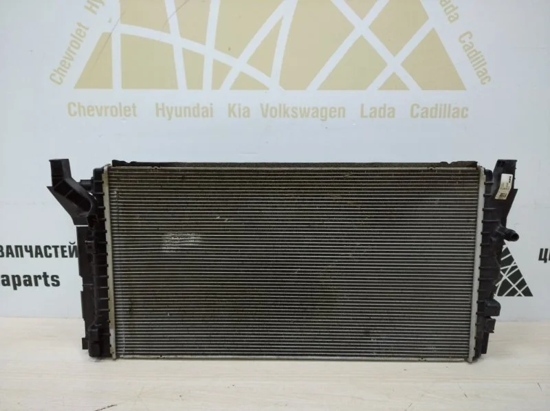 Радиатор охлаждения двигателя BMW X1 2015-2019 F48