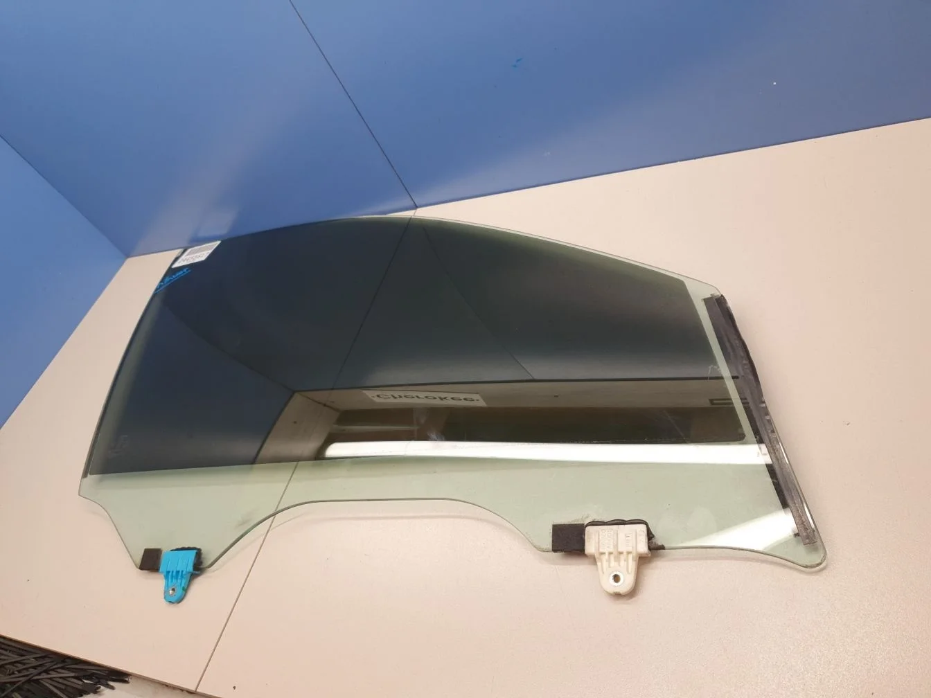 Стекло двери передней правой для Infiniti Q50 V37 2013-