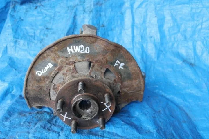 Б.у. кулак поворотный TOYOTA PRIUS NHW20 TOYOTA PRIUS NHW20