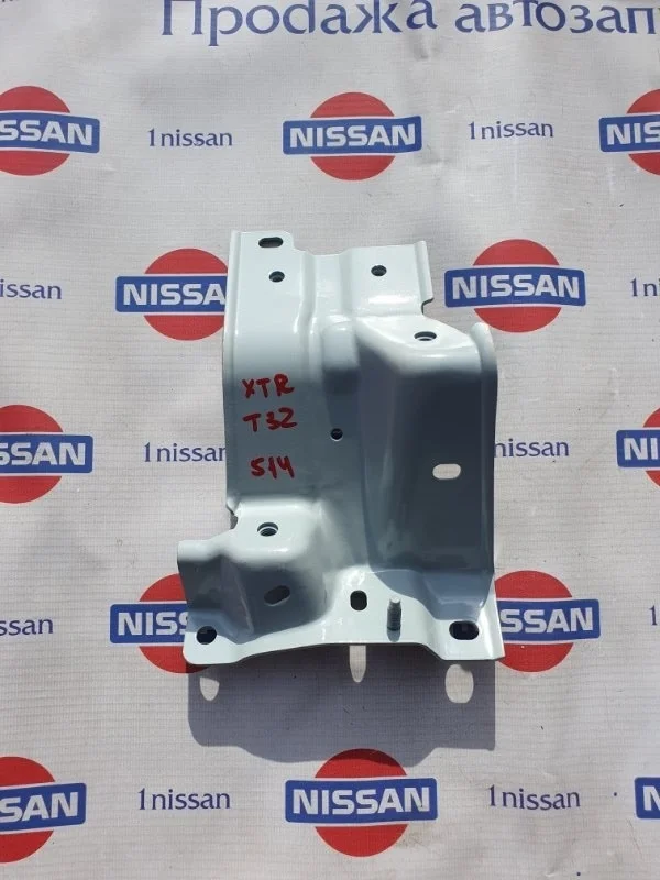 Кронштейн замка капота Nissan X Trail 2016 625504CB0A T32 MR20DD, передний