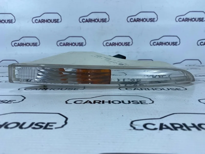 Поворотник левый Volkswagen Passat CC 2011