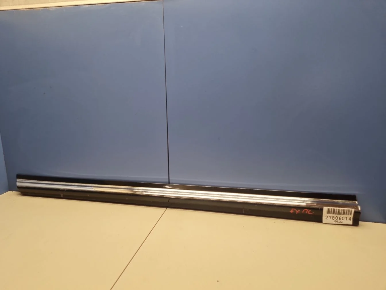 Молдинг двери левый передний для Infiniti FX QX70 S51 2008-2017