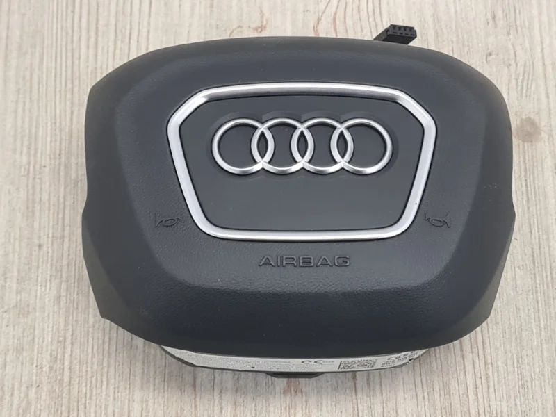 Подушка безопасности в руль Audi A4 2015-2019 B9