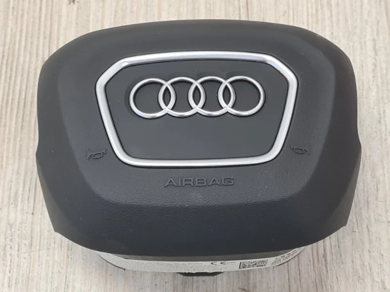Подушка безопасности в руль Audi A4 2015- B9