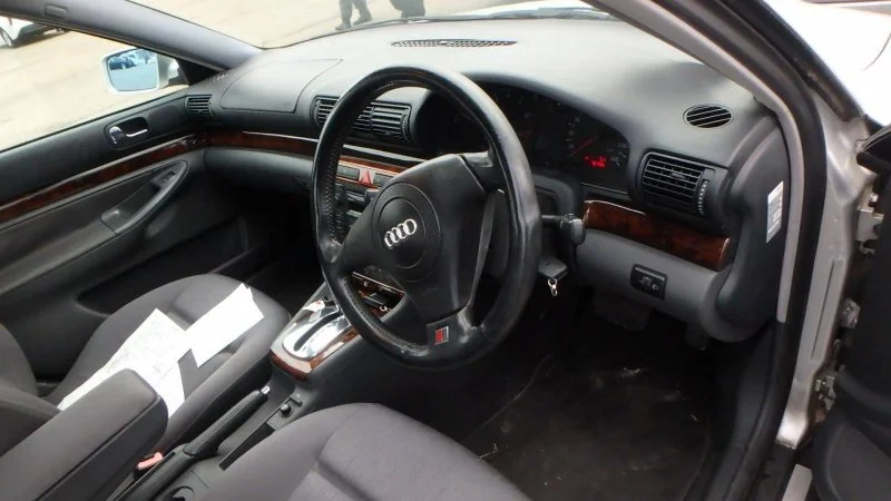 Продажа Audi A4 1.8 (125Hp) (APT) FWD MT по запчастям