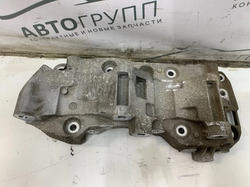 Кронштейн генератора BMW X1 X20D 2012 E84 Рест