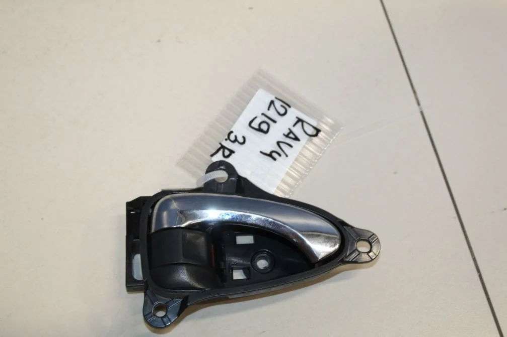 Ручка двери внутренняя правая для Toyota RAV 4 2005-2013
