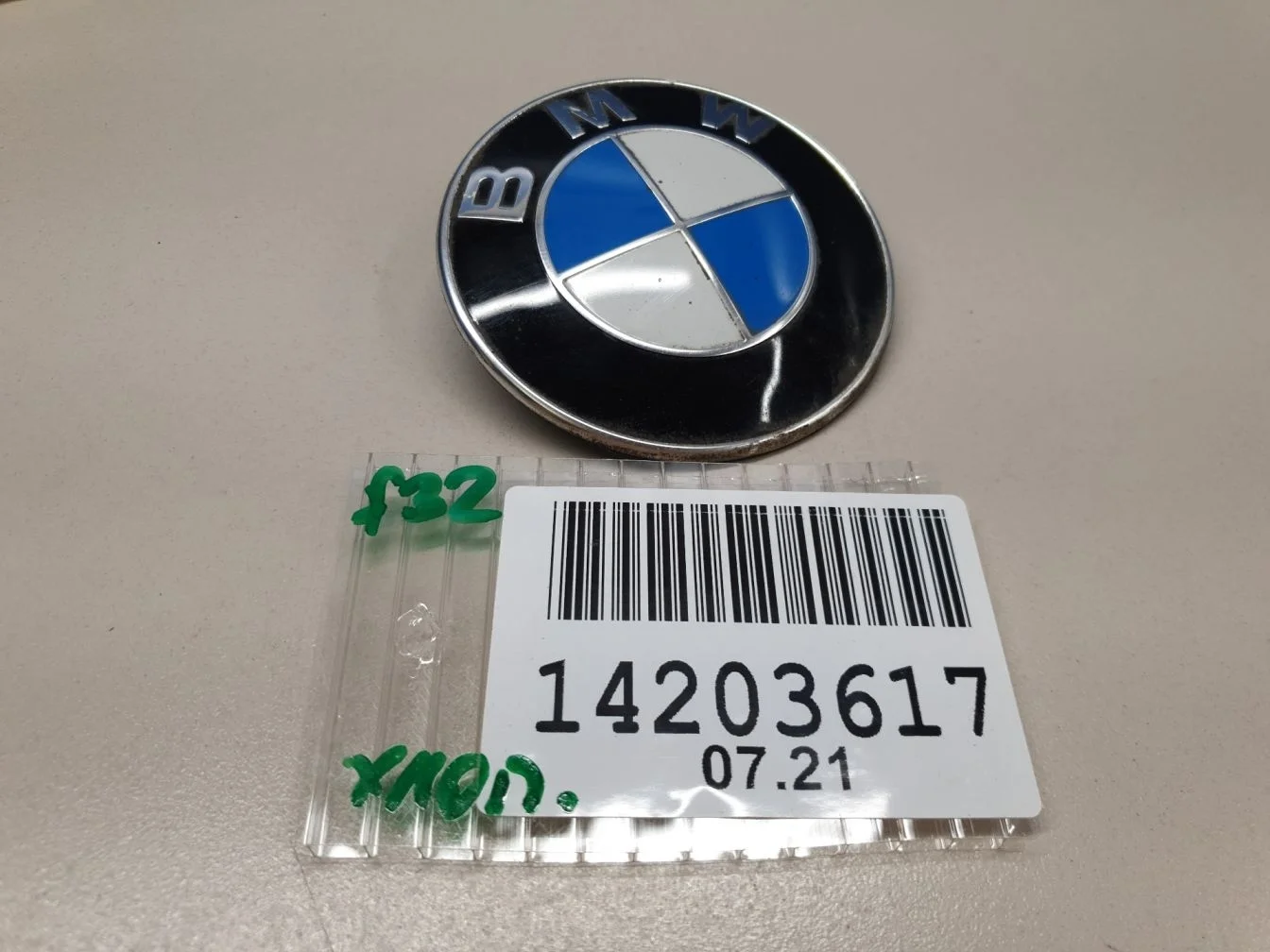 Эмблема крышки багажника для BMW M4 F82 F83 2014-