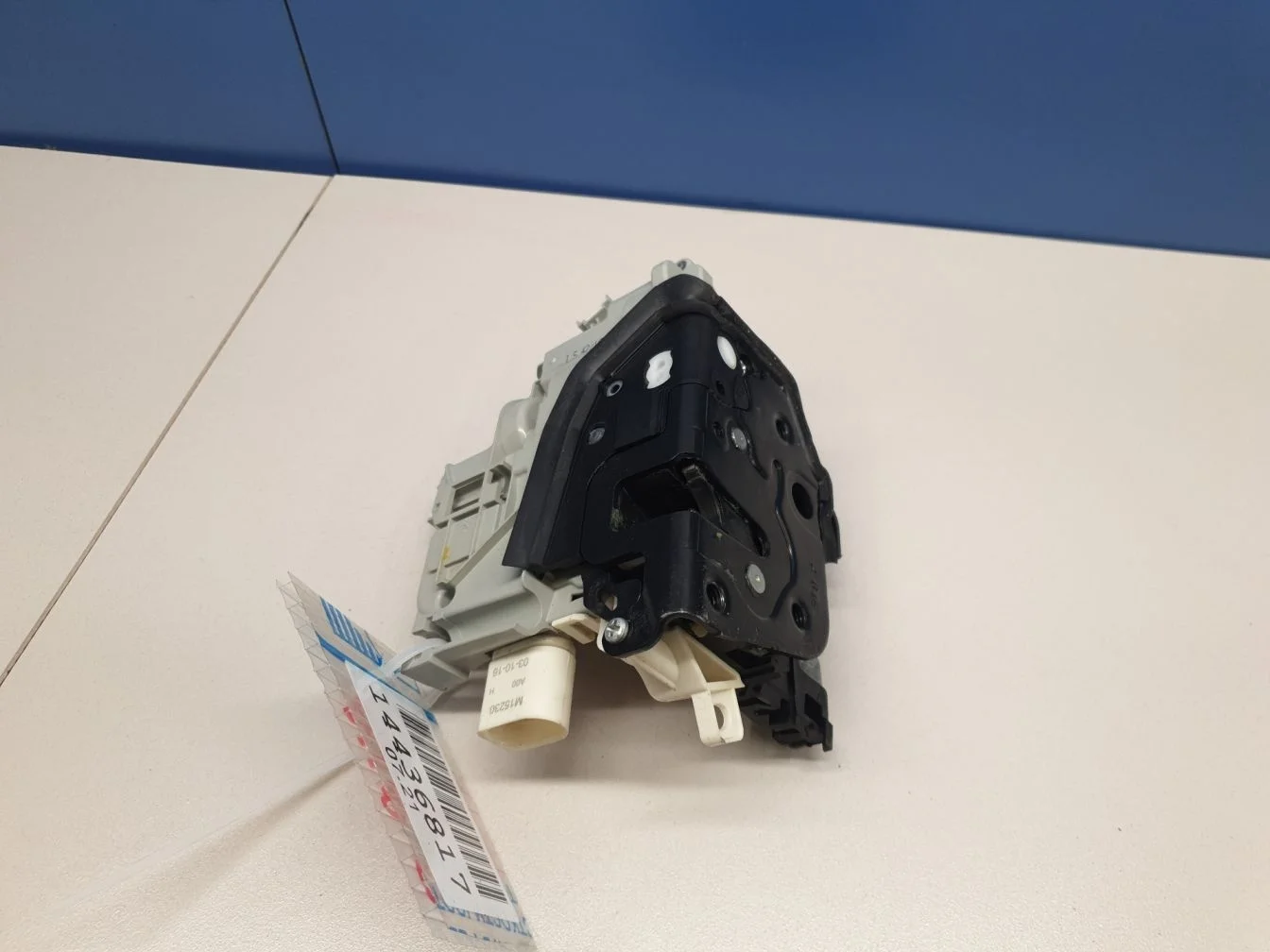 Замок двери задней правой для Audi A4 B9 2015-
