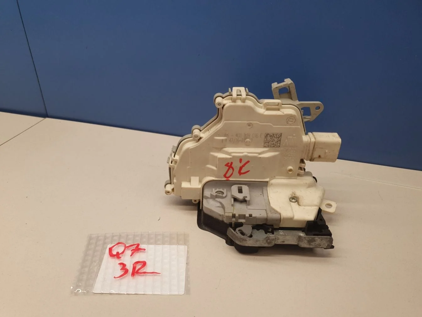 Замок двери задней правой для Audi Q7 4M 2015-