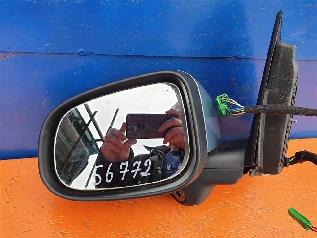 Зеркало левое Volvo C30 с камерой рест 2010-2013