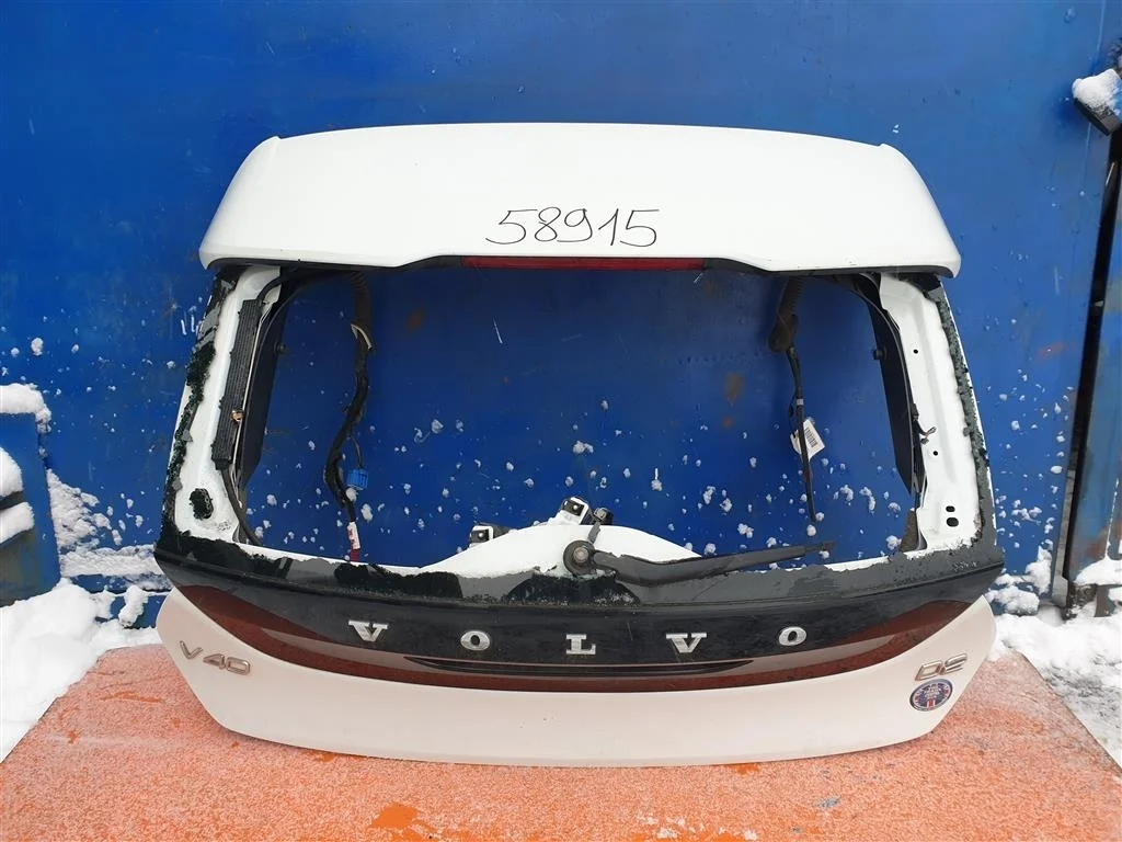 Крышка дверь багажника Volvo V40 Вольво 2012-2019