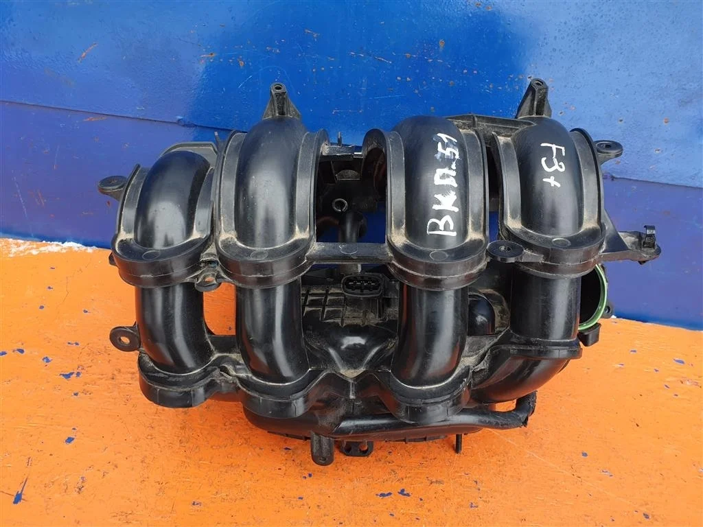 Впускной коллектор Ford Fiesta 6 MK6 Фиеста 1,6