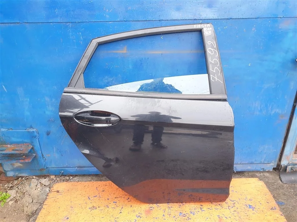 Дверь задняя правая седан Ford Fiesta 6 2012-2019