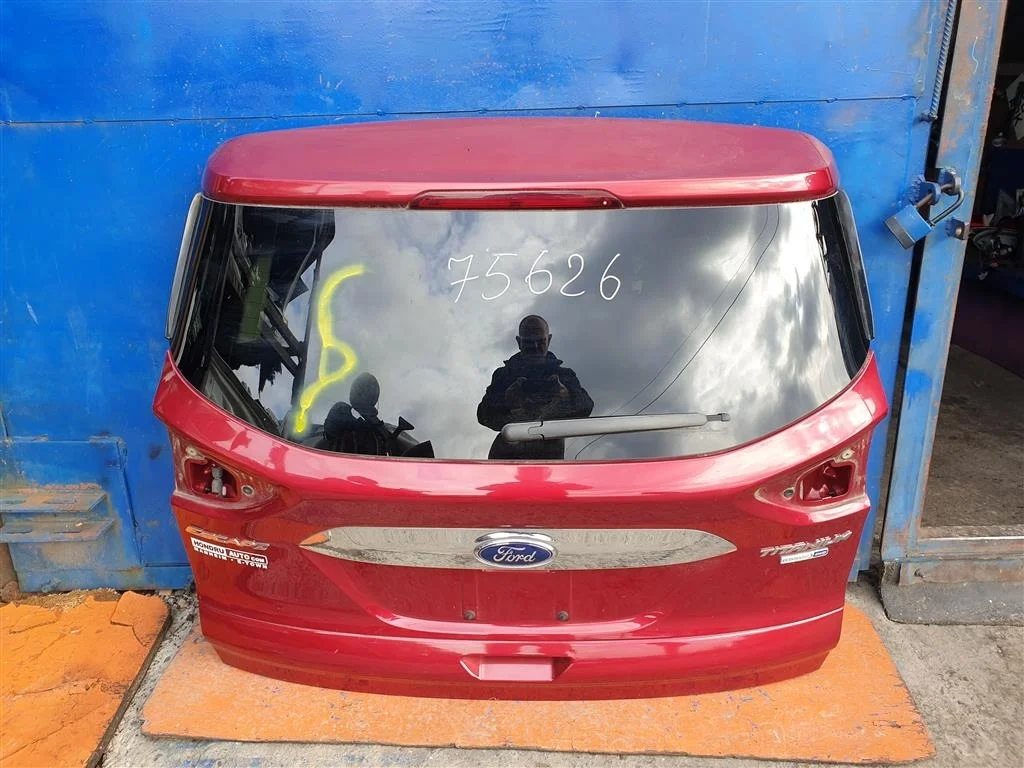 Крышка дверь багажника Ford Kuga 2 Куга 2012-2019
