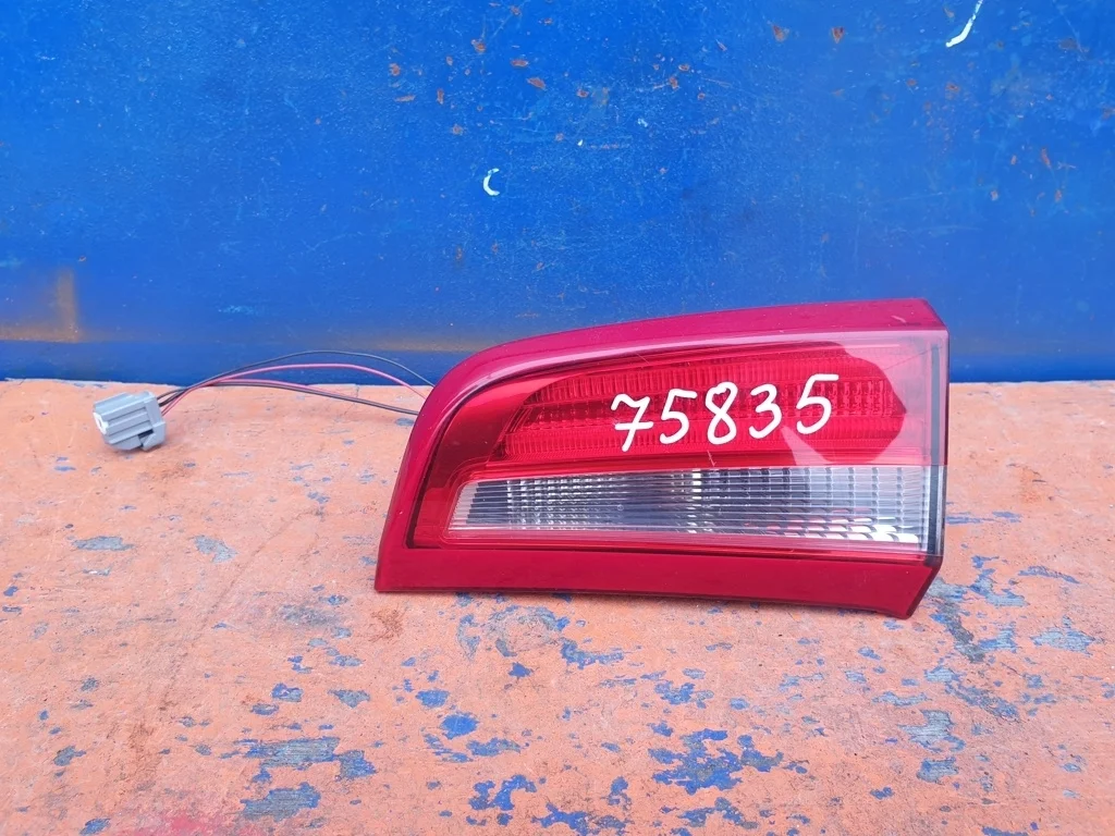 Фонарь правый Volvo S60 2 2010-2015 30796272