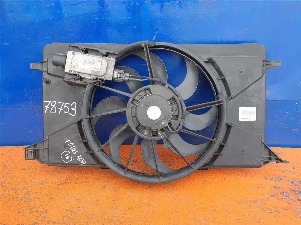 Вентилятор радиатора Ford Focus 3 1,6 2,0 1740023