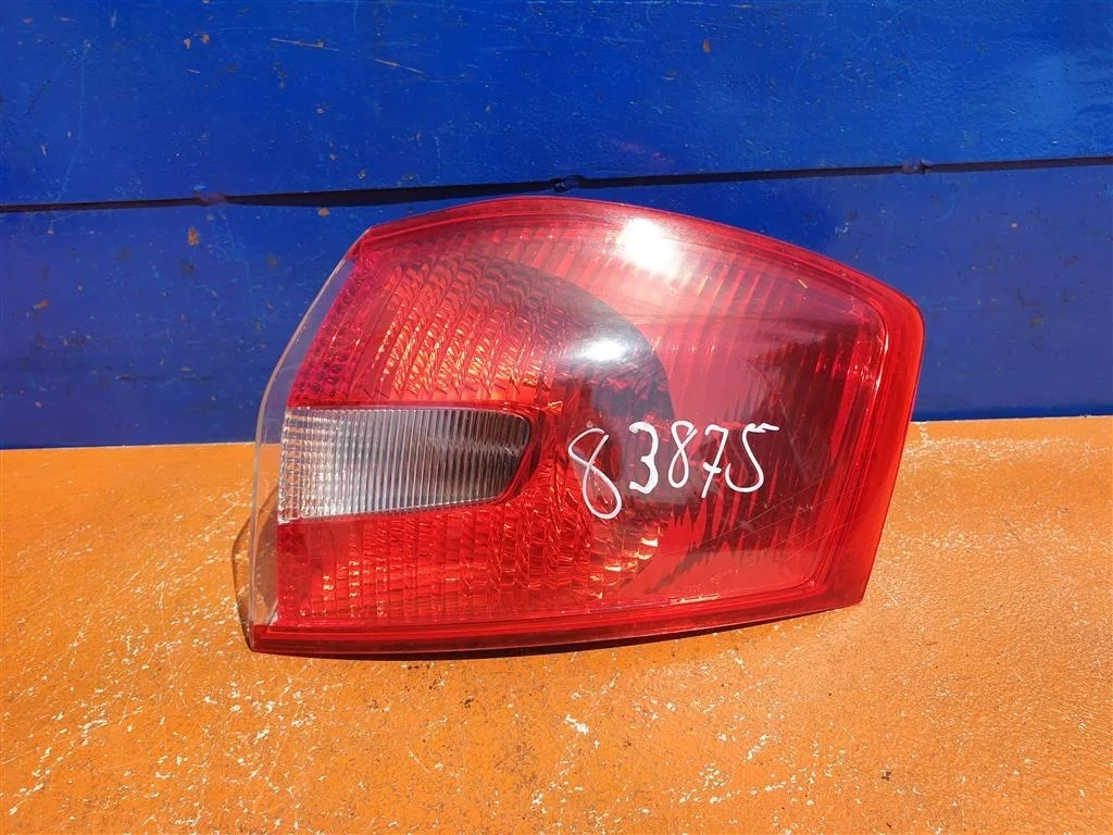 Фонарь задний правый в крыло Ford Kuga 1 2008-2012