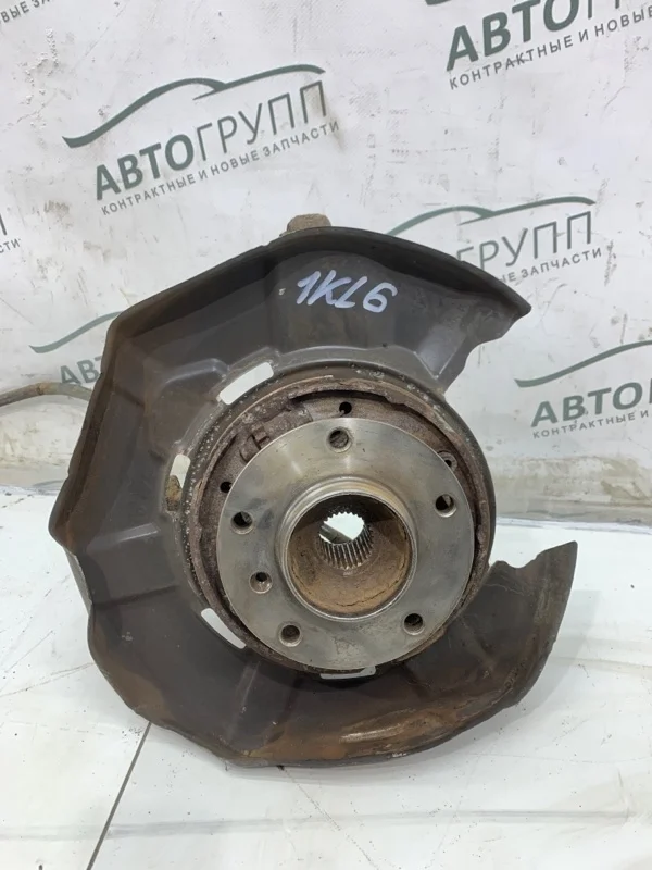 Кулак поворотный BMW X1 X20D 2012 E84 Рест