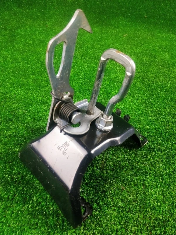 Замок капота BMW X5 E70