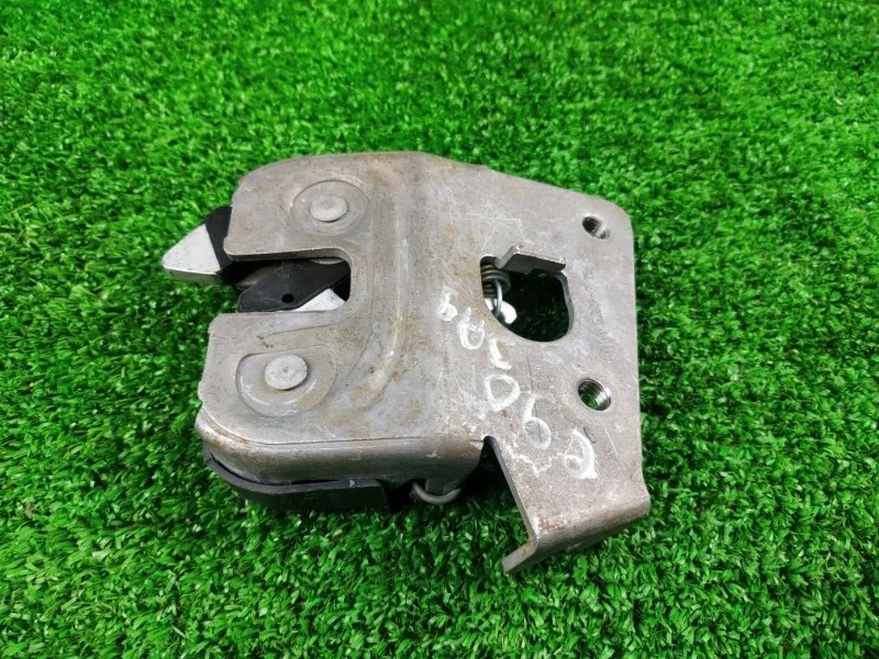 Замок сидения BMW E90