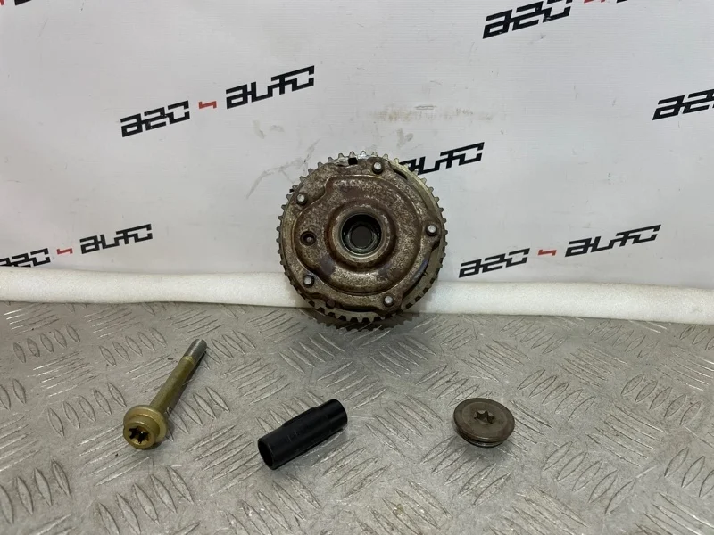 Шкив распредвала Opel Astra 2012 55567048 J 1.6