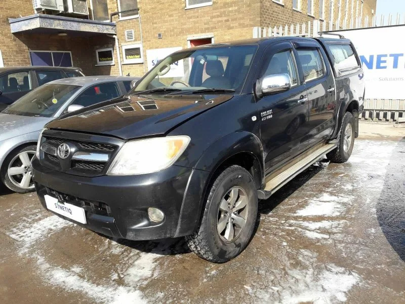 Продажа Toyota Hilux Pick Up 2.7 (160Hp) (2TR-FE) 4WD AT по запчастям