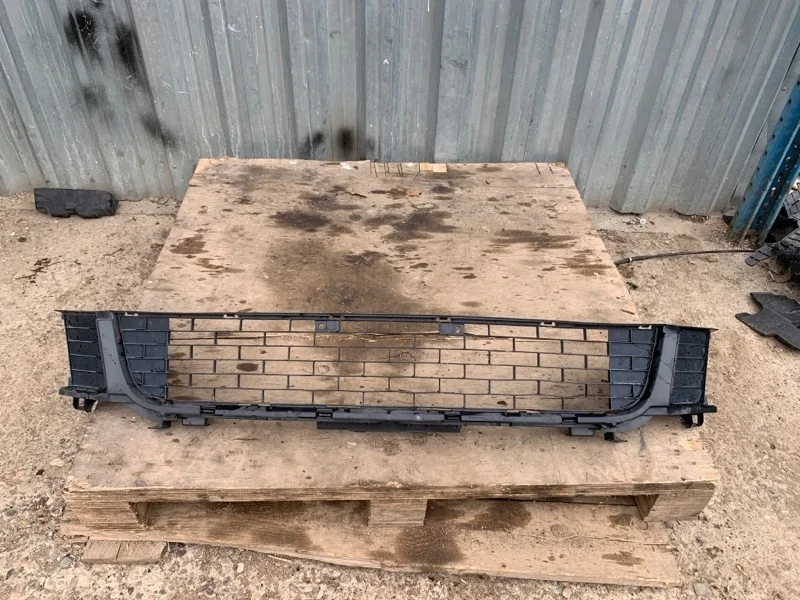 Решетка бампера Honda Accord 8 2008-2010