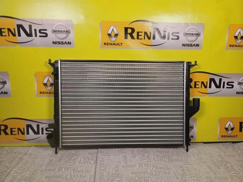 Радиатор охлаждения Renault Duster