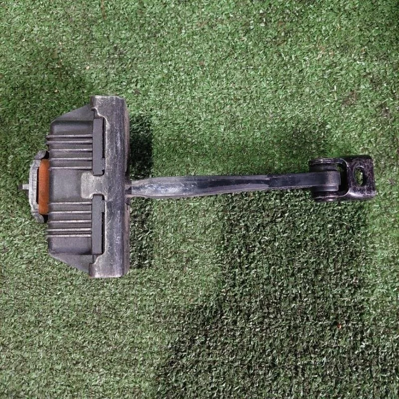 Ограничитель двери BMW X3 E83