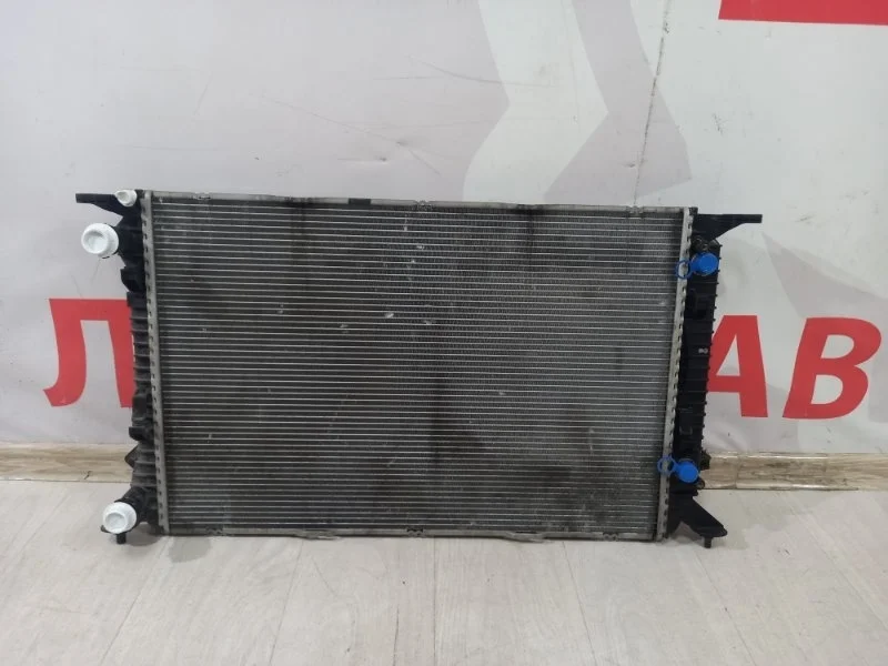 Радиатор охлаждения Audi Q5 8R 2008-2017