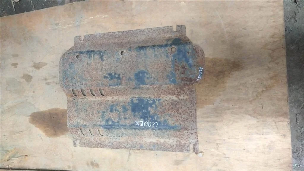 Б.у. защита двигателя металлическая MITSUBISHI L200 KB4T MITSUBISHI L200 KB4T