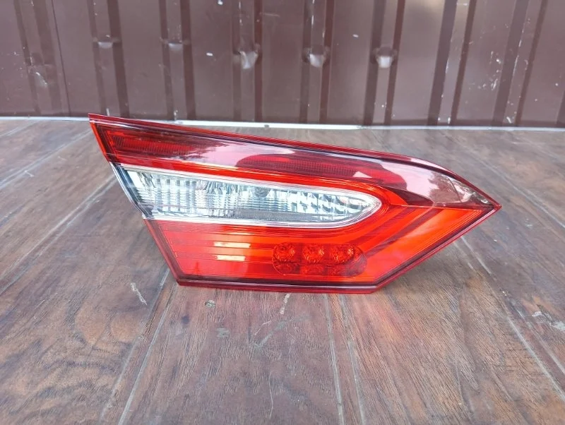 Фонарь Toyota Camry 2018-2021 70
