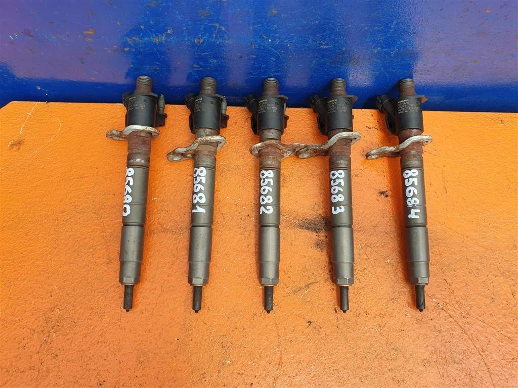 Форсунка Volvo XC60 XC70 S60 S80 V70 2,4 31272690