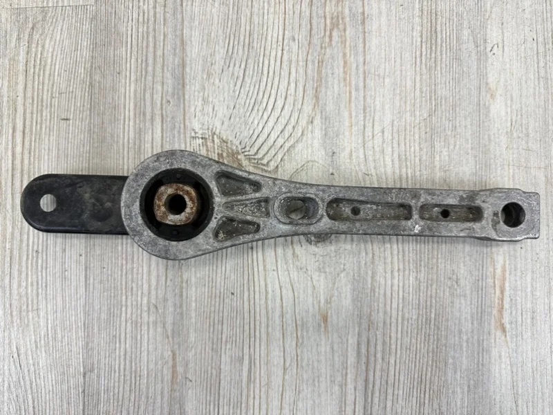 Опора VW Tiguan 1 2008-2018 5N