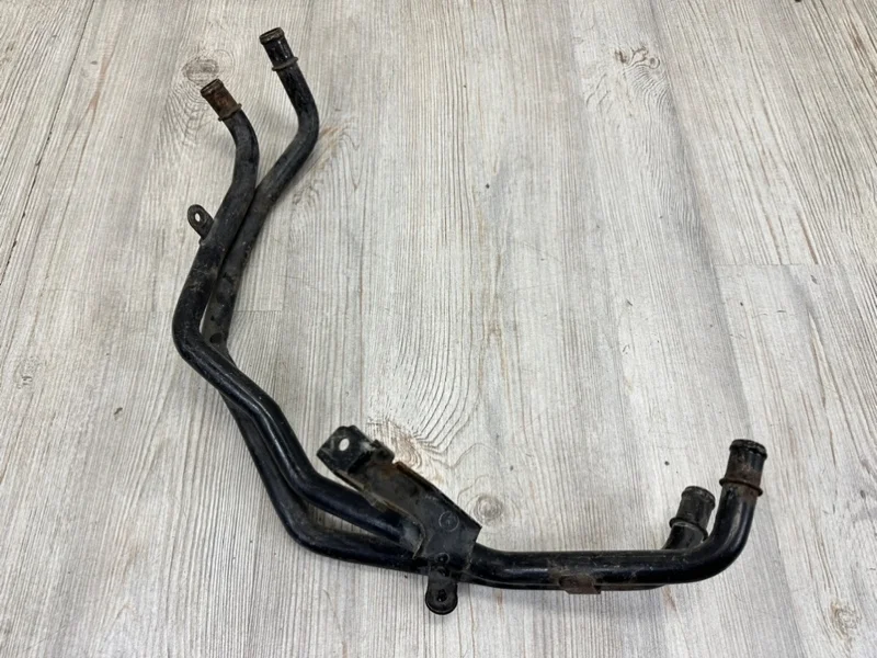Трубопровод системы охлаждения VW Touareg 2003-2010 7L