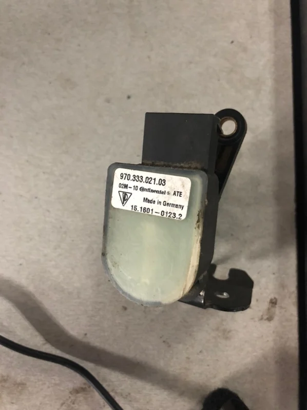 Датчик уровня подвески Porsche Panamera 2013 970