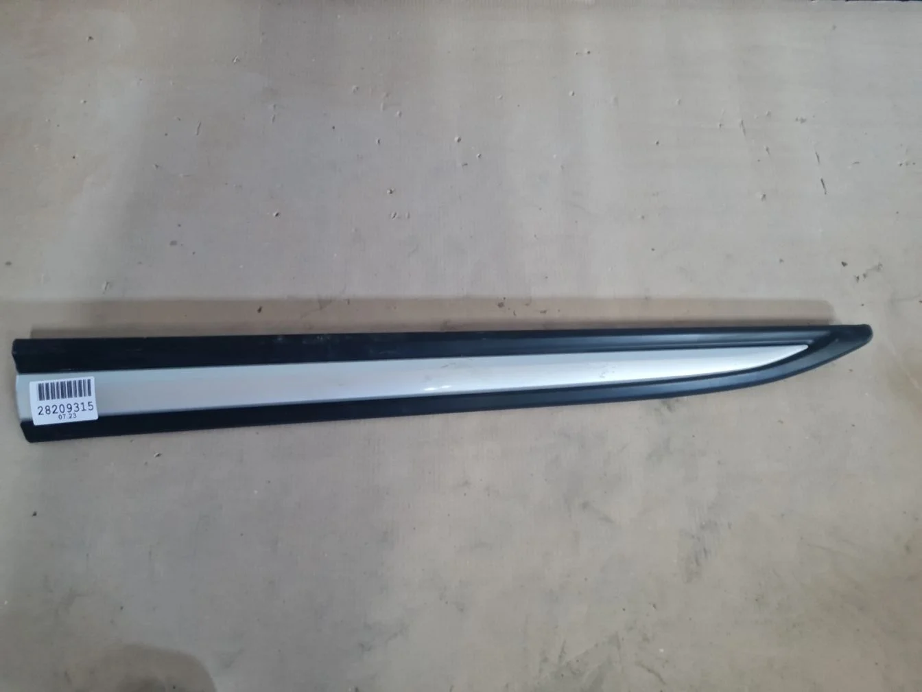 Молдинг двери левый передний для Mitsubishi Outlander GF 2012-