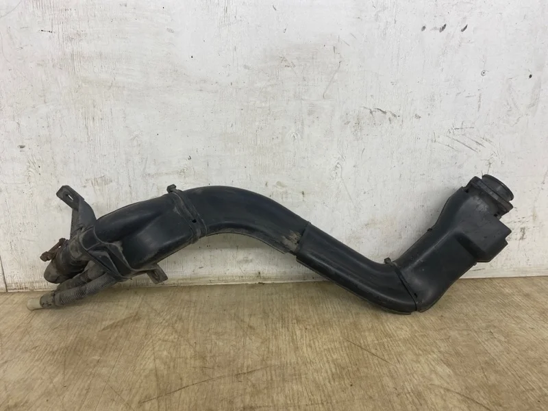 Горловина бензобака HYUNDAI SOLARIS 1 2010 2011 2012 2013 2014 2015 2016 SB