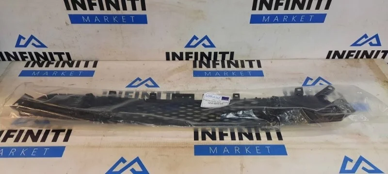 Решетка бампера нижняя передняя Infiniti Q50 V37