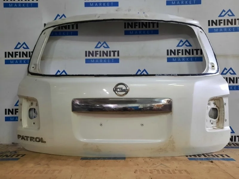 Крышка багажника задняя Nissan Patrol Y62