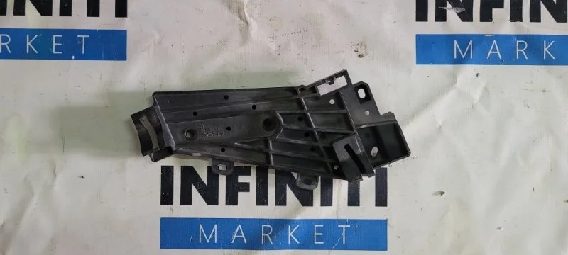 Кронштейн направляющая фары правый Infiniti Q70