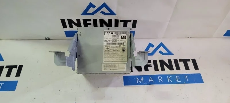 Магнитола мультимедийный центр Infiniti Qx80 Z62