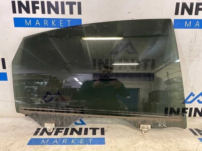 Стекло двери заднее правое Infiniti Qx70 S51