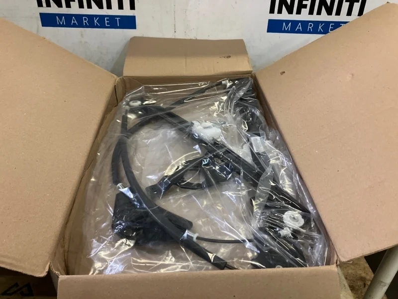 Стеклоподъемник передний правый Infiniti Qx60 L50