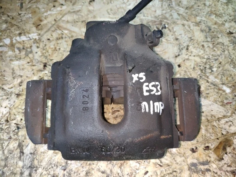 Суппорт тормозной BMW X5 3.0i E53